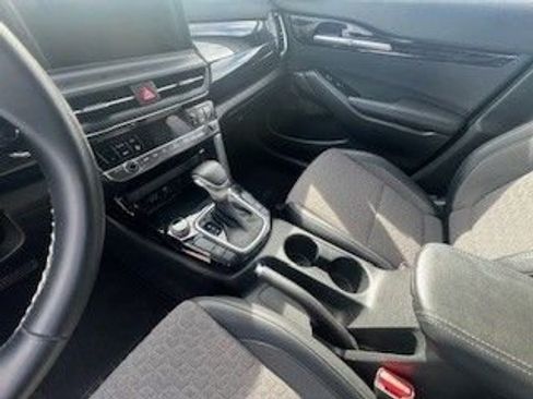 Used 2025 Kia Seltos S image 15
