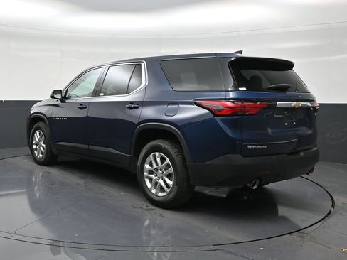 Used 2023 Chevrolet Traverse LS FWD image 3