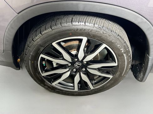 Used 2021 Honda Pilot Touring image 13