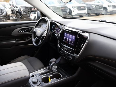 Certified 2021 Chevrolet Traverse LT w/ LPO, Floor Liner Package image 38