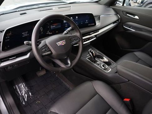 Used 2024 Cadillac XT4 Premium Luxury w/ Cold Weather Package image 12