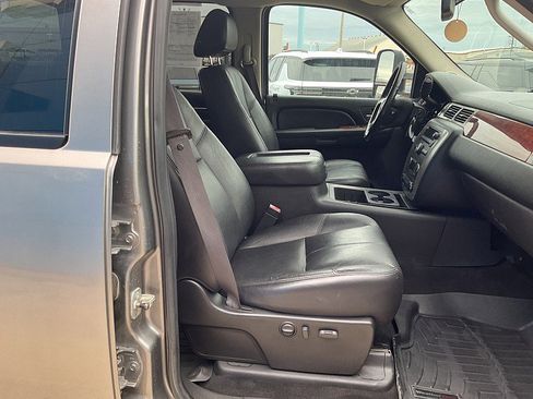 Used 2009 GMC Sierra 2500 SLT w/ SLT Convenience Package AWD/4WD image 15