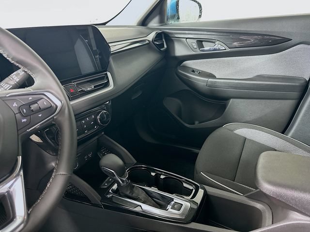 New 2026 Chevrolet TrailBlazer LT w/ LPO, Blackout Package FWD image 11