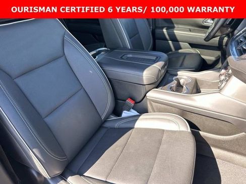 Certified 2024 Chevrolet Suburban Premier w/ Premium Package image 9