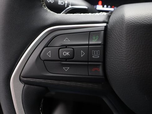 Used 2025 Jeep Grand Cherokee L Altitude image 30