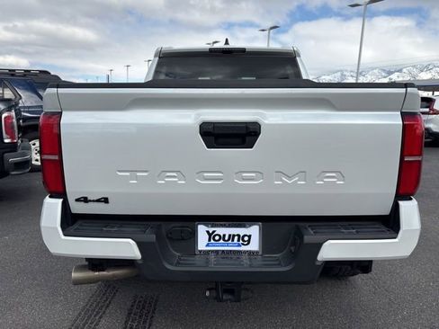 Used 2024 Toyota Tacoma TRD Sport image 4