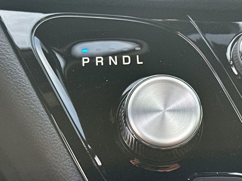 New 2026 Chrysler Pacifica Select FWD image 28