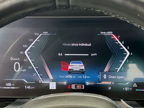 Used 2024 BMW 740i image 22