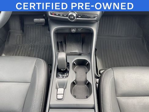 Certified 2024 Volvo XC40 B5 Core AWD/4WD image 23