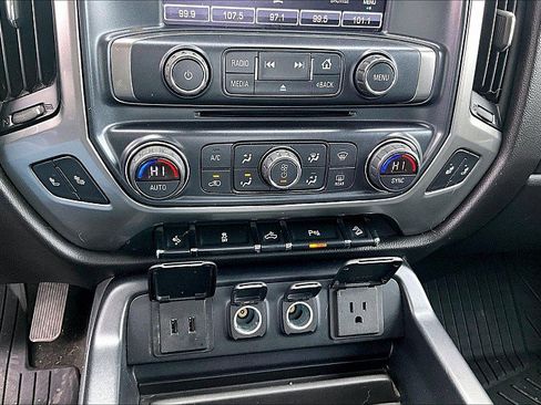 Used 2018 Chevrolet Silverado 1500 LT w/ Redline Edition AWD/4WD image 16