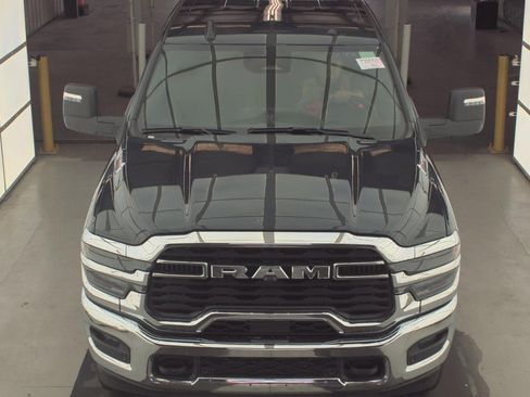 Used 2026 RAM 2500 Big Horn AWD/4WD image 3