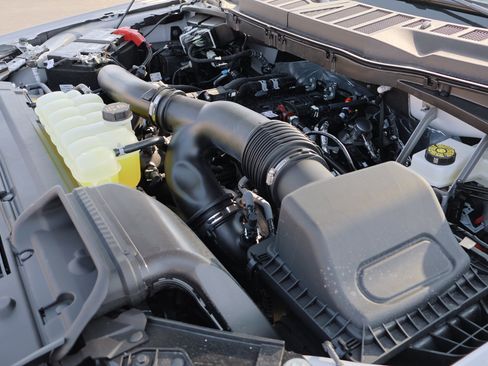 Certified 2025 Ford F150 Lariat w/ Equipment Group 501A Mid image 36