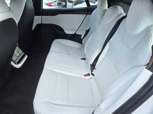 Used 2023 Tesla Model S Standard Range image 11