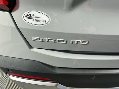 New 2026 Kia Sorento S FWD image 5