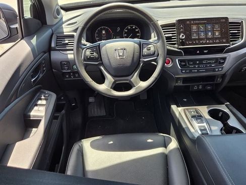 Certified 2025 Honda Ridgeline RTL image 11