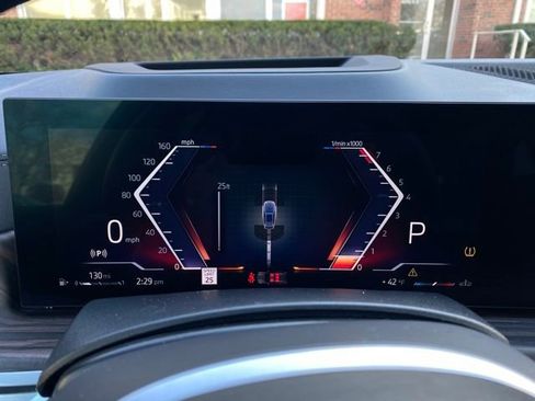 Used 2024 BMW X5 xDrive40i w/ M Sport Package image 49