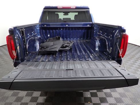 Used 2023 GMC Sierra 1500 SLT w/ SLT Premium Package image 17