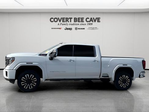 Used 2020 GMC Sierra 3500 Denali w/ Denali Ultimate Package image 4
