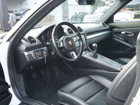 Used 2018 Porsche 718 Cayman Base image 13