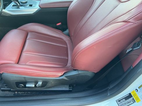 Used 2023 BMW 430i Coupe w/ M Sport Package image 11