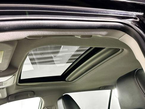 Used 2022 Toyota RAV4 XLE Premium w/ Carpet Mat Package (TMS) image 18