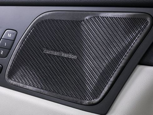 New 2026 Volvo XC60 B5 Ultra w/ Protection Package Premier image 7