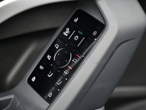 New 2025 Audi Q5 Premium Plus image 17