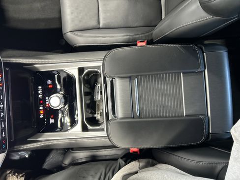 New 2026 Jeep Grand Wagoneer Limited AWD/4WD image 15