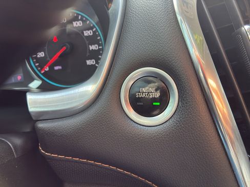 Used 2021 Chevrolet Traverse Premier w/ Redline Edition FWD image 31