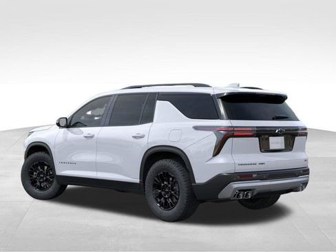 New 2026 Chevrolet Traverse Z71 w/ Enhanced Driving Package AWD/4WD image 3
