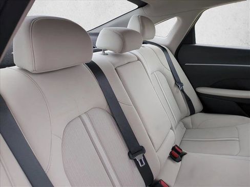 Used 2025 Hyundai Sonata SEL image 18
