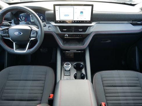 Used 2025 Ford Explorer ST-Line image 10