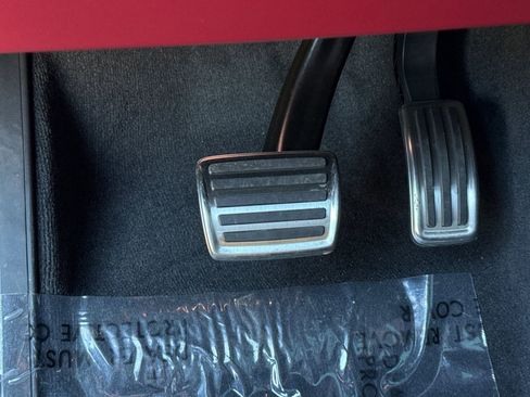 Used 2024 Porsche Macan 4 Electric image 38