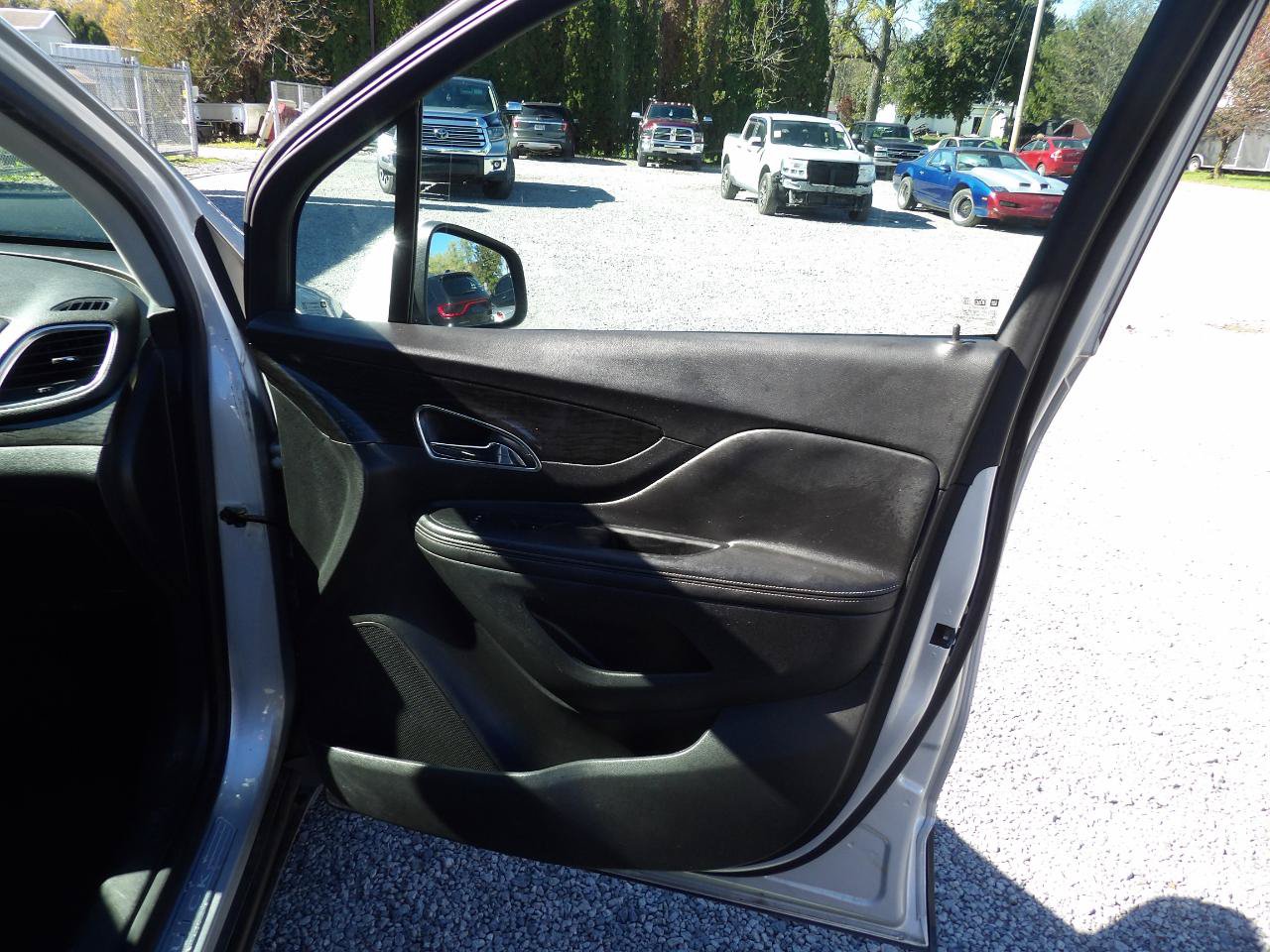 Used 2015 Buick Encore FWD image 8