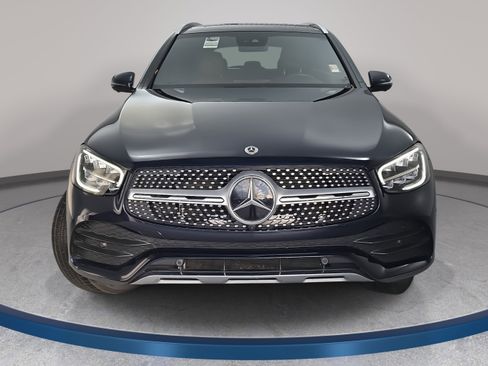 Used 2022 Mercedes-Benz GLC 300 image 2