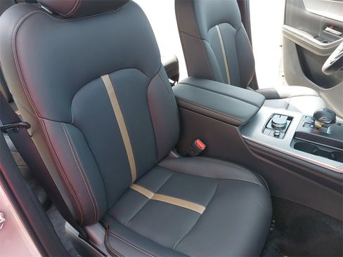 New 2025 MAZDA CX-90 Plug-In Hybrid w/ Premium Plus image 10