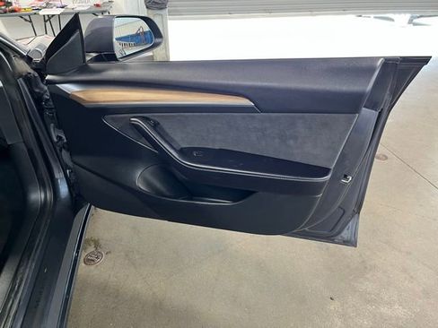 Used 2023 Tesla Model 3 Standard Range RWD image 12