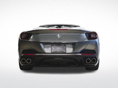 Used 2019 Ferrari Portofino image 4