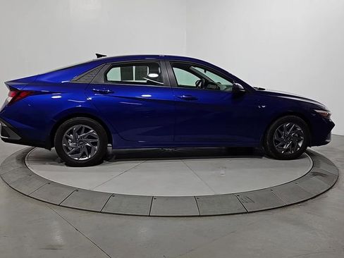 Certified 2024 Hyundai Elantra SEL image 7