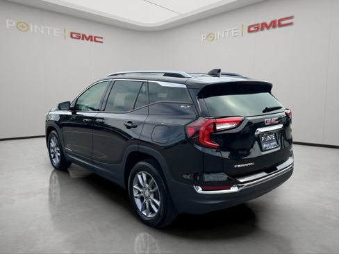Used 2023 GMC Terrain SLT AWD/4WD image 4