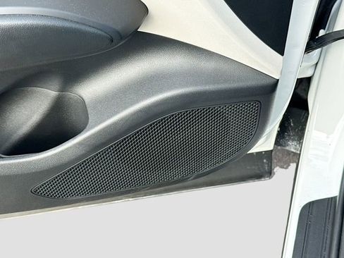 Certified 2025 Hyundai Tucson SE image 18