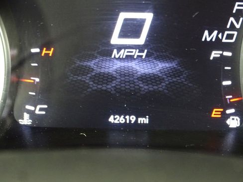 Used 2019 Dodge Charger SXT image 31