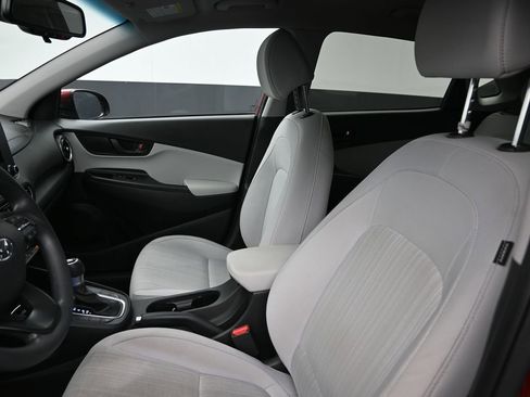 Used 2023 Hyundai Kona SEL w/ Winter Weather Package image 27