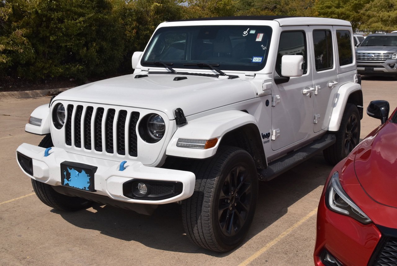 Used 2021 Jeep Wrangler Unlimited Sahara AWD/4WD image 2