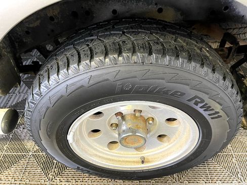 Used 2001 Nissan Frontier SE image 20