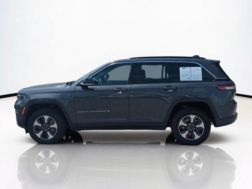 Used 2024 Jeep Grand Cherokee Limited 4xe AWD/4WD image 8