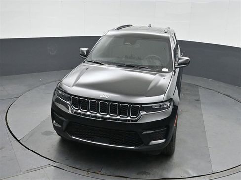 New 2025 Jeep Grand Cherokee Laredo X w/ Luxury Tech Group I image 35