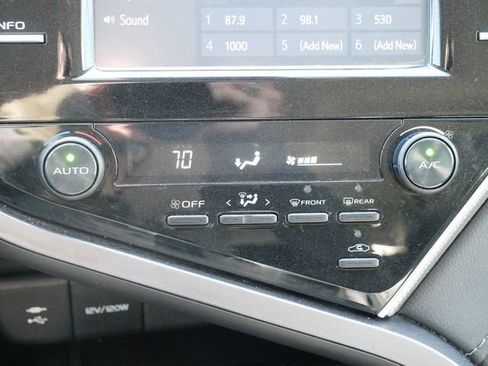 Used 2018 Toyota Camry SE w/ Protection Package (Q2) image 20