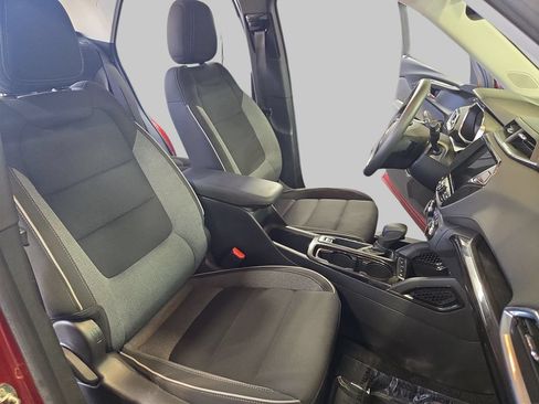 Used 2022 Chevrolet TrailBlazer LT w/ Convenience Package FWD image 10
