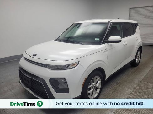 Used 2020 Kia Soul S FWD image 1